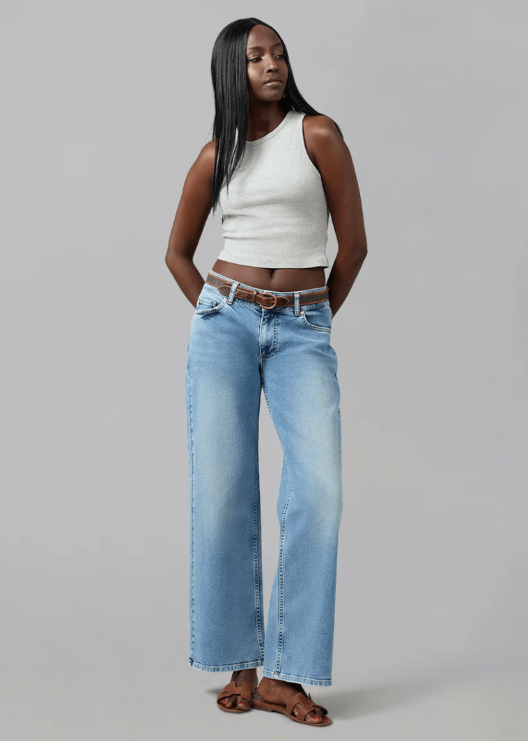 MIRO - DD MID RISE COMFORT STRAIGHT JEANS 31" INSEAM SALE PRICE - chic life.com